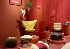 Kleurrijke collectie van Mobella.