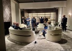 Ontworpen en samengesteld door creatief directeur Vincent Van Duysen.