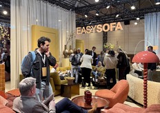 Het bedrijf lanceerde opnieuw tal van nieuwigheden, waaronder nieuwe stoffen, modellen en lay-outs.