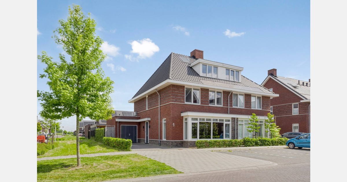 Amy Vol van OG3NE verkoopt haar stekje