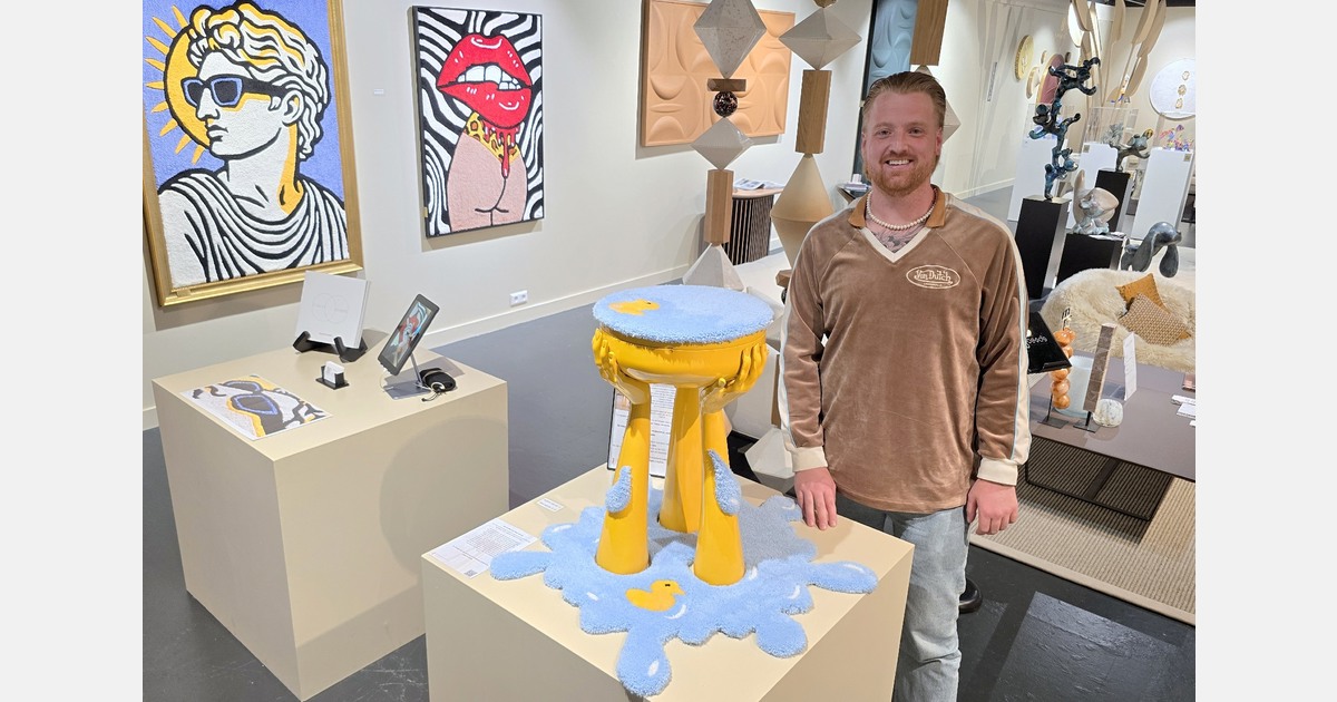 Bart Vinken brengt in ETC. ode aan overleden Isa Heesbeen (19) met 'badeendjes'-tabouret