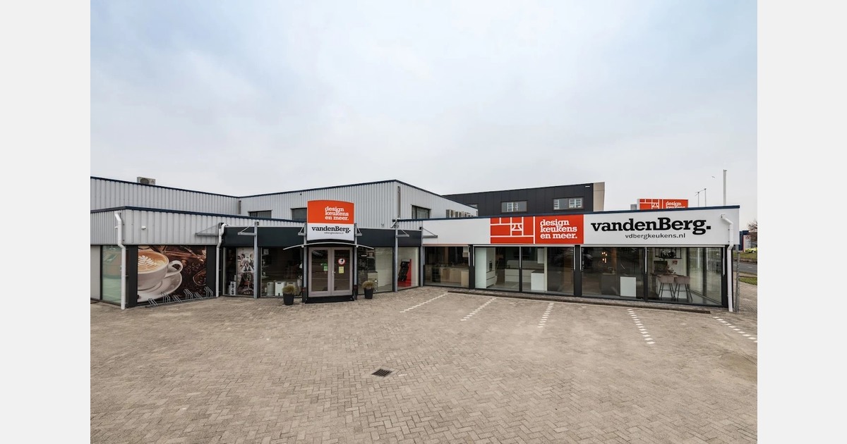 Jubileum in Hellevoetsluis: vandenBerg Keukens viert 50-jarig bestaan