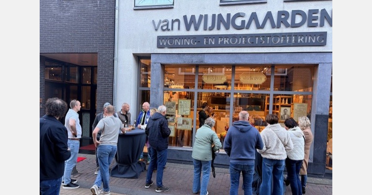 Jubileumactie met een knipoog: slapen in de etalage bij 135-jarig Van Wijngaarden