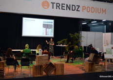 Gedurende de beurs werden er verschillende lezingen gegeven.