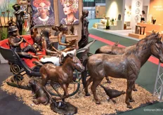 Thermobrass had bronzen paarden in de stand. Het bedrijf toonde een compleet assortiment bronzen sculpturen voor binnen en buiten en 3D metalen schilderijen en tuindecoratie.