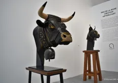 Matt Woods maakt sculpturen van dieren met behulp van traditionele metaal- en houtbewerkingsprocessen.