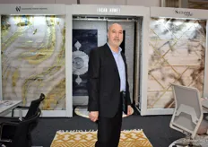 Salesmanager Said Senoussi van Sultanim Carpets uit Antwerpen is o.a. een detailhandel in tapijten en andere vloerbedekking, maar ook groothandel in weefsels, stoffen en fournituren. In Hannover werden de nieuwste tapijten getoond.