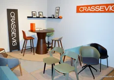 Nieuw bij Crassevig zijn de Inoko tafel en Finna stoelen.