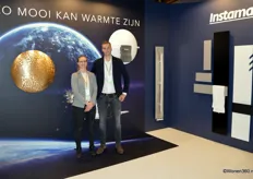 Links naast Soraya Wessels en Pascal Wouters van Instamat is de vernieuwde radiator Maan te zien.