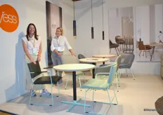 Inge van de Goor en Peggy de Langen van Jess toonden een nieuwe optie voor meubel personalisatie. Hierdoor is het nog makkelijker om Jess meubels te personaliseren voor elk interieur en project.
