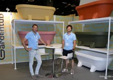 Namens Riho presenteren Ronald Kloppenburg en Wouter van der Kamp een compleet nieuw concept: een buitenbad, genaamd Gardentub.