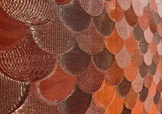 LcD Textile Edition presenteerde een collectie van innovatieve stoffen die gemaakt zijn van geconverteerde, metalen en brandwerende technische vezels.