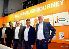 Het Belgische team van Oranje Furniture Care, met v.l.n.r. Danny, Remon, Arjan, Jeffrey en Bruno.
