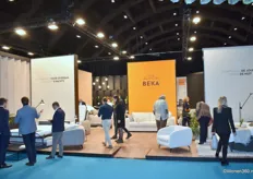 Beka Bedden presenteerde met de nodige trots haar gloednieuwe slaapbanken op Meubelbeurs Brussel. “Ze combineren het gekende comfort van het merk met functionaliteit en design.”