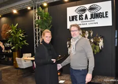 Kristel Zoontjes en Martin Kroes van Life is a Jungle, die samen met Stylerz een stand deelden in Brussel.