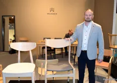 Ansis Skrabulis stond voor stoelenproducent Wenden Furniture uit Letland. Zij maken stoelen van eiken- of berkenhout.