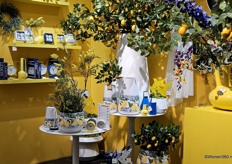 Frisse en felle kleuren staan centraal op de stand van Goods by Goedegebuure.