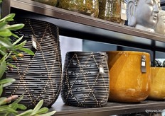 Verder is de Because We Care-collectie verder uitgebreid. Het gebruik van natuurlijke materialen, zoals riet en bamboe, staat hier centraal.