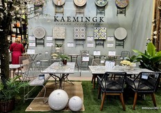 Kaemingk liet de opvallende artikelen van de Outdoor Living Collection 2025 zien in Duitsland. Dit omvat onder andere tuinmeubelen, verlichting op zonne-energie, buitenplantenbakken en nog veel meer.