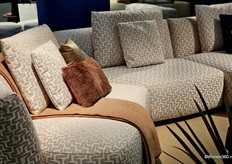 WOW Outdoor, onderdeel van de ES Group, brengt een nieuwe kleurrijke stoffencollectie onder de aandacht.