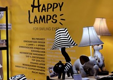 LED-lampen van Happy Lamps, met op de voorgrond ontwerpen Luna en Bobby.