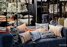 Sierkussens van Hoii.