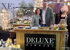 Leonie en Marcel Prummel op de stand van Deluxe Home Art.