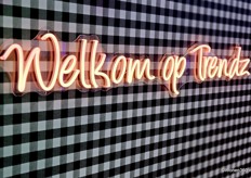 Met meer dan 300 merken biedt Trendz een veelzijdig platform waar inspiratie en inkopen samenkomen. Duizenden bezoekers ontdekken de nieuwste woonaccessoires, gifts, bloemen en planten, sieraden, tassen, tableware, wenskaarten en meer.