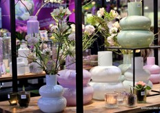 Maar ook voor rustige pasteltinten ben je bij Jodeco Glass aan het juiste adres.