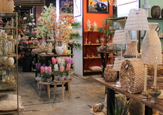 De stand is vol, maar overzichtelijk bij De Tol Lisse met veel woonaccessoires in deze najaarseditie met scherpe prijs-kwaliteitverhouding.