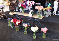 Bij de Vivelafleur outlet van Niels van Egmond is er de mogelijkheid om de bloomshaper aan te schaffen, maar OP = OP.