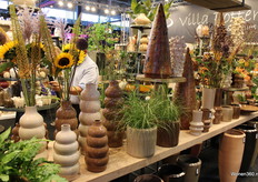 Luimes&Luimes laat de Sweden collectie zien in 2 kleuren, crème en taupe.