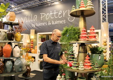 Maarten Brunt zet de decoratie recht bij Luimes&Luimes.