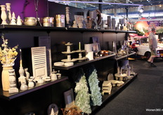 MDD Decorations had dit jaar een lange stand met verschillende najaarsproducten.