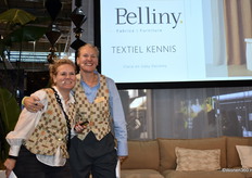 Gaby en Claire Declemy van Belliny Fabrics gaven een textieltraining. De groothandel en agent in meubelen en interieurstoffen staat bekend om exclusieve collecties waarin stijl en kwaliteit centraal staan.