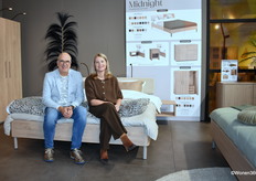 John van den Broek en Margot Romeijn van Maxfurn presenteerden een nieuw slaapkamerconcept waarmee consumenten en retailers meer vrijheid krijgen in het samenstellen van hun ideale slaapomgeving.