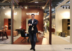 CEO Martijn Lutgerink van De Eekhoorn Dutch Furniture bij de WOOOD stand.