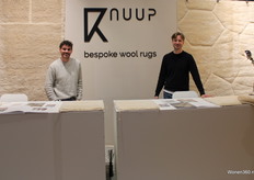 Steven Bruggeman en David De Troyer staan voor het eerst met de wollen kleden op Maison&Objet met Knuup.