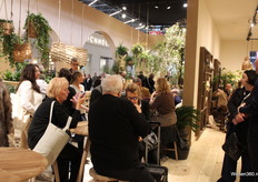 Een bomvolle stand van Gommaire, die over belangstelling niet te klagen had.