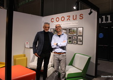 De Effortless outdoor living collectie is in geel, groen, oranje en wit te verkrijgen van Coozus. Yves Lawa Sales & Business developtment lead (links) en founder Kristof Verhoeven.