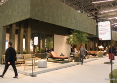 De grote groene stand van Ethnicraft.