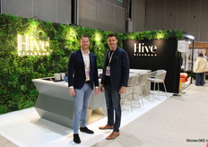 Mark Pijnenburg en Merlijn van Bommel op de Hive Kitchens stand.