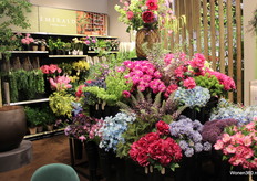 Emerald Eternal Green B.V. collectie met veel kleuren.