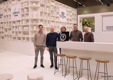 Het verkoopteam van Bornego Group stond er met de labels Royal Goedewaagen, Royal Boch, Walküre, Friesland, Royal Tableware en Dijkstra. V.l.n.r. Jasper ten Hoedt, Maarten Lohuis, Pauline Spin, Dennis Bergmann en Perry Klaar.