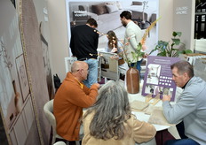 Een blik in de stand van Cotap, dat de nieuwste collectie Ambiant Vloeren had meegebracht.