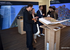 De expositie Building the future with bamboo van Moso Bamboo toonde de veelzijdigheid van bamboe, een hernieuwbaar, duurzaam en snelgroeiend materiaal, aan de hand van inspirerende architectuurprojecten van over de hele wereld.