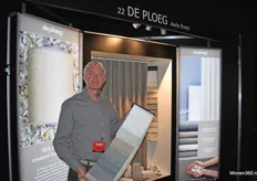 Paul Beeren, accountmanager projecten, was namens De Ploeg uit Aarle-Rixtel op de beurs met de nieuwste meubel- en gordijnstoffen.