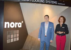 Dennis Hulleman en Nathalie Groenendaal van Nora Flooring Systems. Het bedrijf is expert in hoogwaardige rubber vloerbedekkingen.