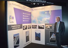 Ruud Schrijvers vertegenwoordigde de stand van Aludakraam. Deze brengt een aluminium dakraamoplossing op de markt.