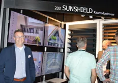 Joost Bogaers van Sunshield lacht de zon toe met de unieke zonweringsystemen die het bedrijf ontwerpt.